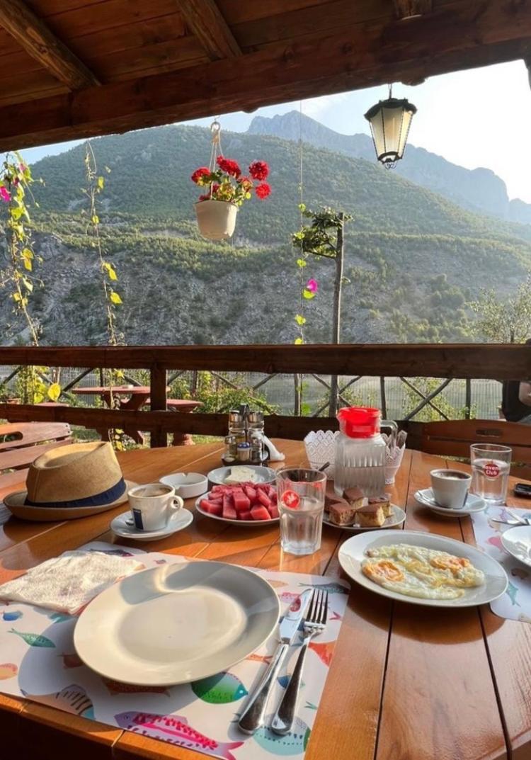 Guest House Aprripe Guri Firza Kültér fotó